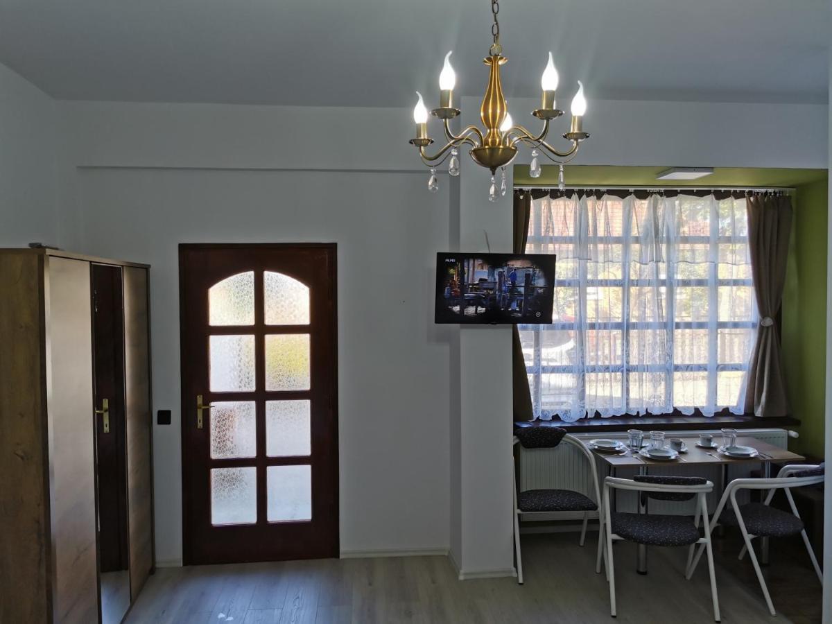 Ambient Deluxe Apartman Gyula Esterno foto