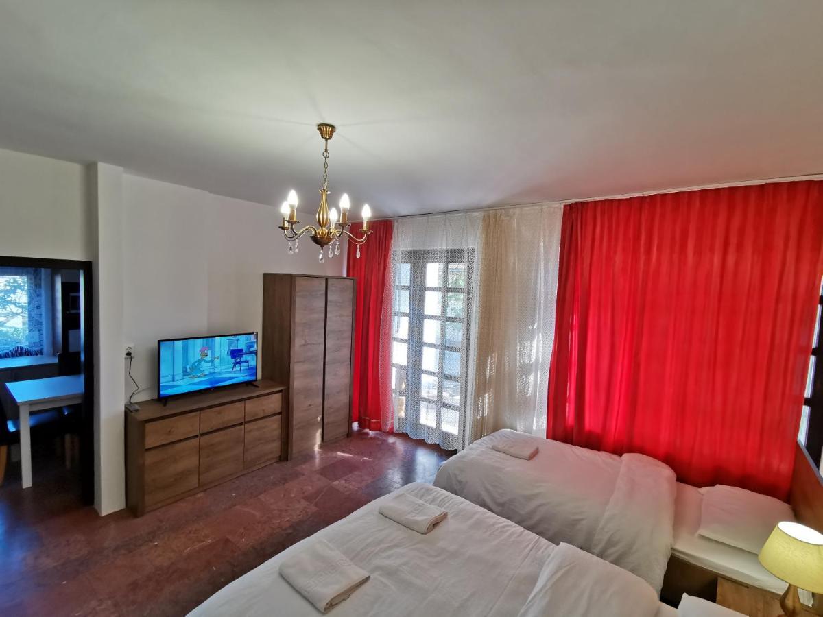 Ambient Deluxe Apartman Gyula Esterno foto