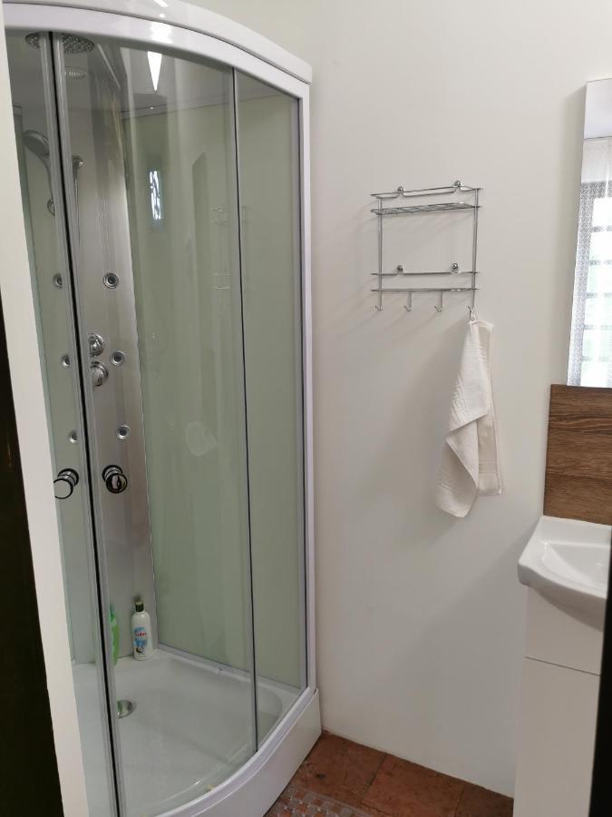 Ambient Deluxe Apartman Gyula Esterno foto